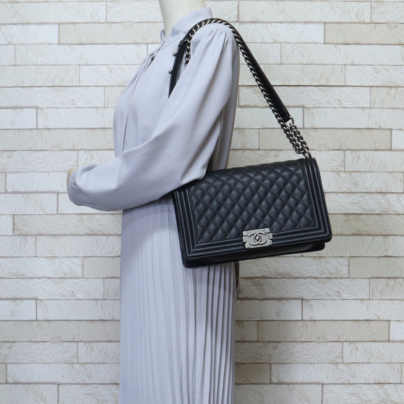 Chanel Boy Black Shoulder Bag Caviar - Picture 1 of 7